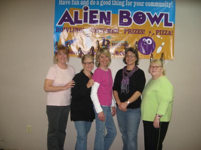 This was a Henderson House fundraising event (held in May) for the biggest turkey campaign, Alien Bowl.  Pictured Left to Right are: June ( a friend of the foundation), Carole, Joan, Mary Sue, Mary.